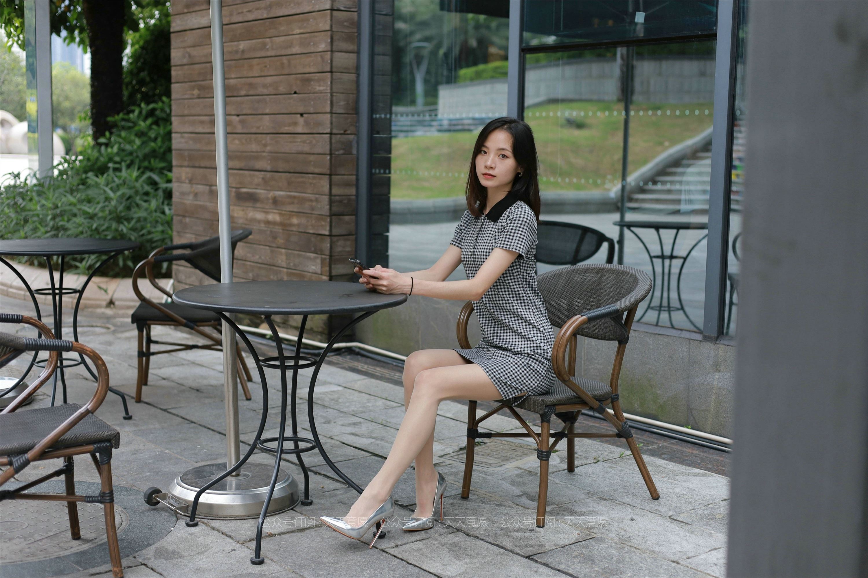 IESS异思趣向  2021.07.22 丝享家867：小六《格子连衣裙》